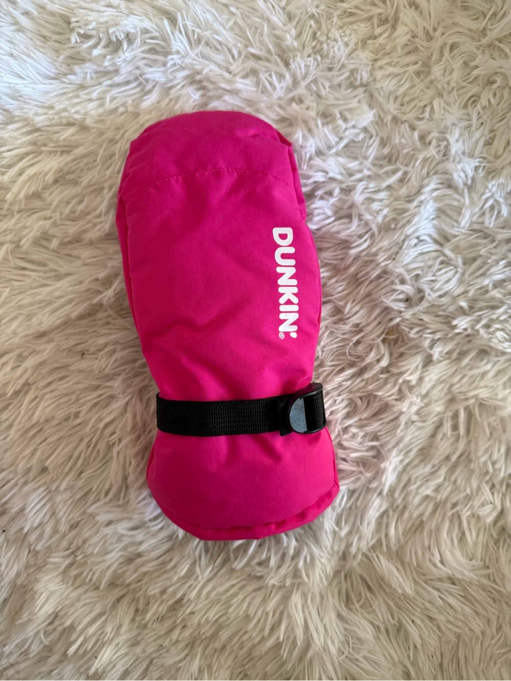 Dunkin Pink Mitt
